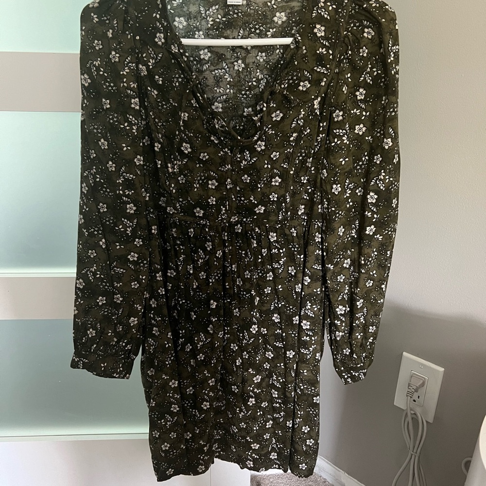 Old Navy Green, Black and White Bishop Sleeve Sundress